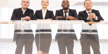 Destacando as Conquistas dos Candidatos: Como Impressionar os Eleitores Durante as Eleições